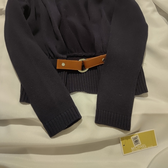 Sweater - Picture 2 of 4